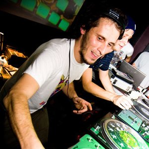 DJ Pier 的头像