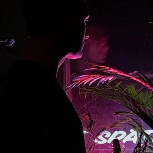 W Pół - EP
