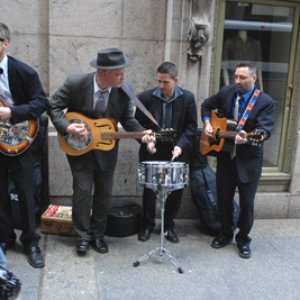 The Shiny Lapel Trio için avatar
