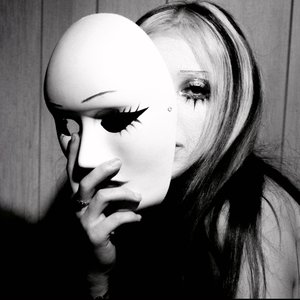 Isabel Larosa - Her Face Lyrics - Zortam Music