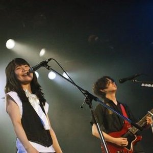 Avatar de ASIAN KUNG-FU GENERATION & 橋本絵莉子 (from チャットモンチー)