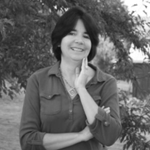 “Ileana Pérez Velázquez”的封面