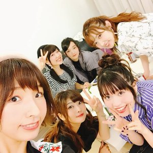 ツキカゲ(安齋由香里、沼倉愛美、藤田茜、洲崎綾、のぐちゆり、内田彩) 的头像