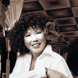 Ethel Azama 的头像