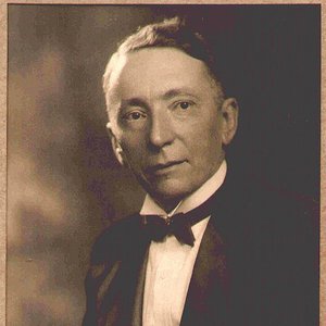 Charles L. Johnson 的头像