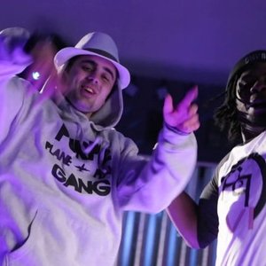 Jbre x Dougie Kent 的头像