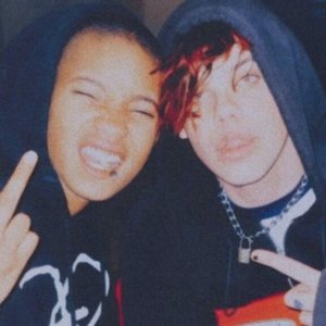 YUNGBLUD feat. WILLOW 的头像