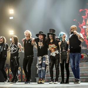 Guns N' Roses live