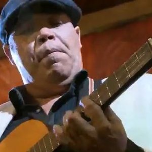 Frank Guerrero y Su Grupo Ache 的头像