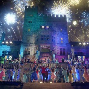 Dove Cameron, Sofia Carson, Cameron Boyce, Booboo Stewart, Mitchell Hope, Sarah Jeffrey & Jeff Lewis 的头像