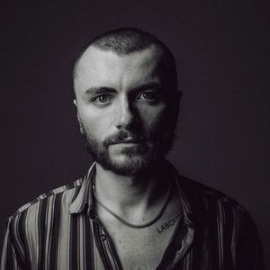 Adam Hunter のアバター