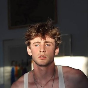 Magnus Ferrell 的头像