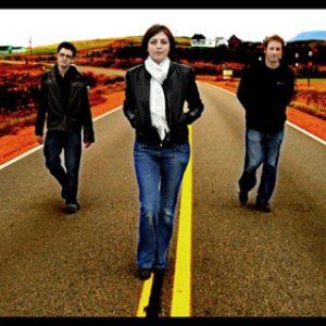 Lori Watson and Rule of Three 的头像