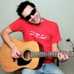 Avatar for Mystery Guitar Man