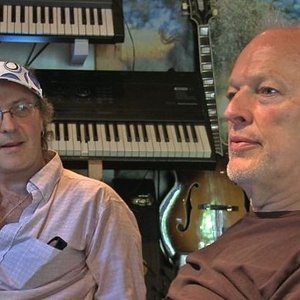 The Orb featuring David Gilmour のアバター