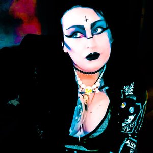 GIRL HELL 1999 的头像
