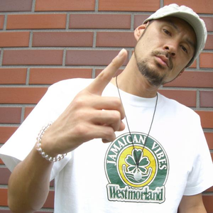 スモーキーラガ | Monkey ken Lyrics, Meaning & Videos