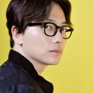 Lee Dong Hwi 的头像