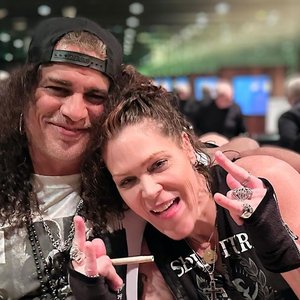 Slash feat. Beth Hart 的头像
