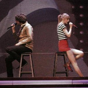 Awatar dla Taylor Swift, Gary Lightbody