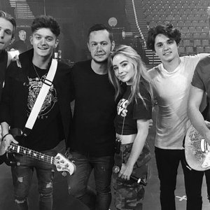 Mike Perry, The Vamps & Sabrina Carpenter 的头像
