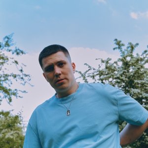 Aaron Rowe 的头像