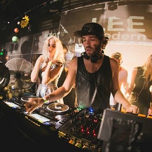 Lee Foss & Anabel Englund 的头像