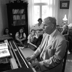 Vardo Rumessen photo provided by Last.fm