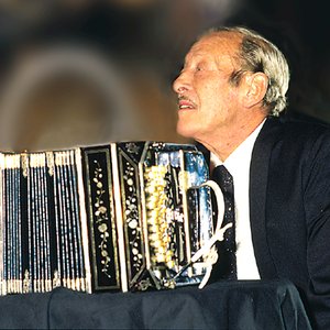 Roberto Goyeneche için avatar