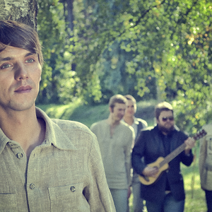 Autobuss debesīs photo provided by Last.fm