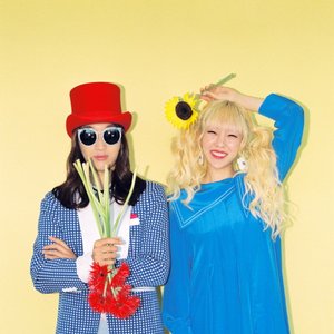 신현희와김루트 的头像