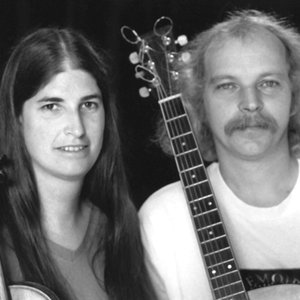 Laurie Hart & Paul Marchand 的头像