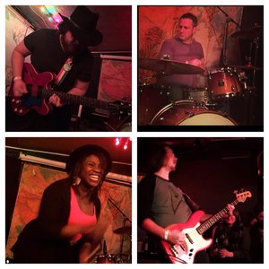 Debbie and the Skanks 的头像