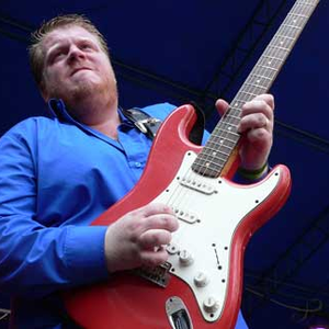 Danny Bryant’s RedEyeBand photo provided by Last.fm