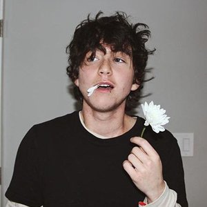 Miles McKenna 的头像