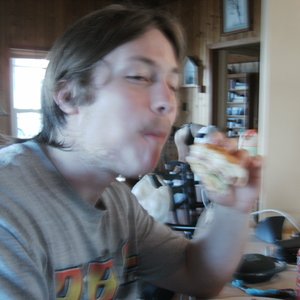 Pizzasam 的头像