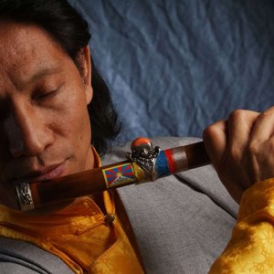 Jeff Beal & Nawang Khechog 的头像