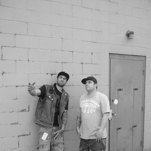 The Polson twins 的头像