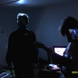 MAYCONTAINLIVEEARTHWORMS! 的头像