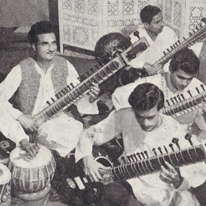 Bild für 'Ustad Abdul Halim Jaffar Khan and His Disciples'