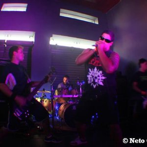CAIXÃO E VELA PRETA 的头像
