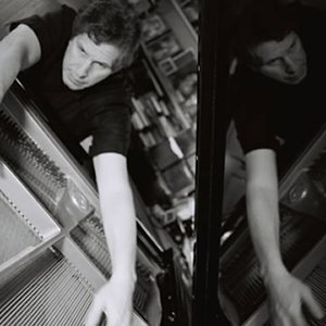 Joel Futterman & Ike Levin 的头像