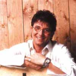 Delhusa Gjon photo provided by Last.fm