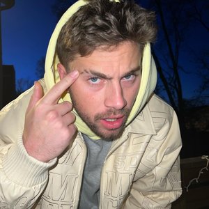 FlyDaddyNick 的头像