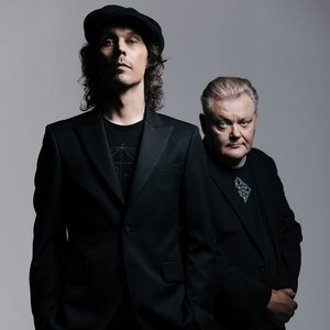 “Agents & Ville Valo”的封面