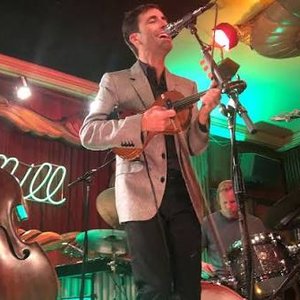 Andrew Bird Trio 的头像