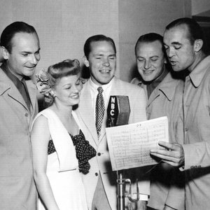 Avatar for Johnny Mercer & The Pied Pipers