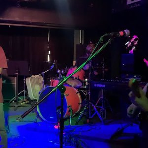 The Ex-Superheroes 的头像