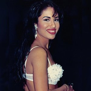 Selena 的头像