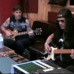 Slash (Feat. M. Shadows) için avatar